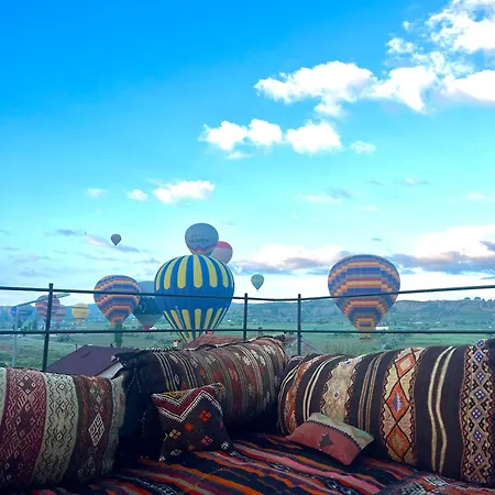Balloon Street Cappadocia Гореме