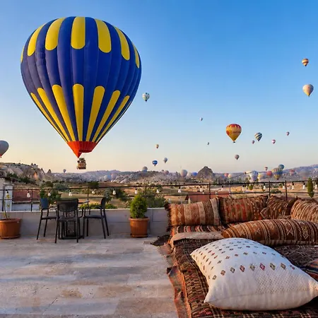 Balloon Street Cappadocia * Гореме